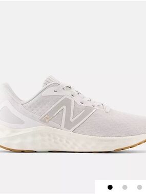 New Balance Fresh Foam Women's Lightweight Running Sneaker - White, size 8